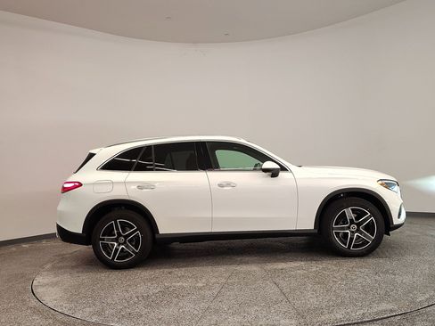 New 2026 Mercedes-Benz GLC 300 image 8