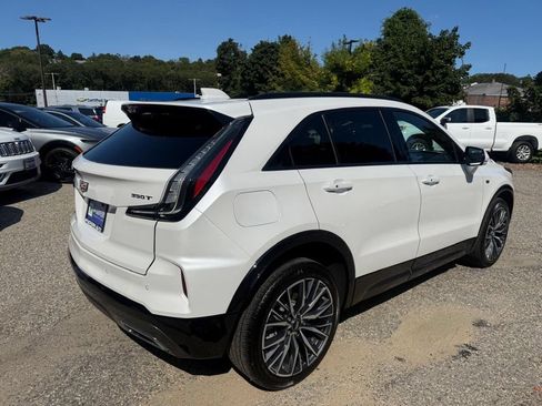 Used 2024 Cadillac XT4 Sport AWD/4WD image 6