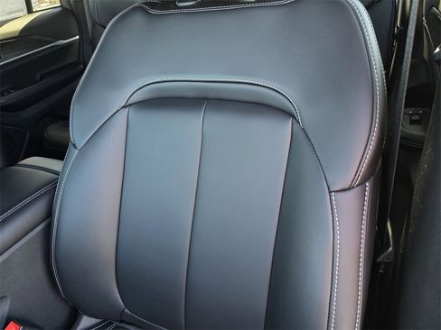 New 2025 Jeep Grand Cherokee Limited image 7