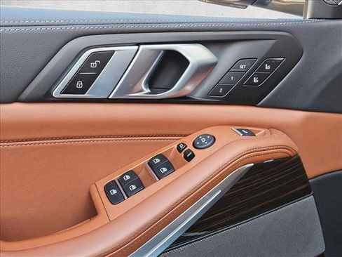 Used 2026 BMW X5 M60i image 10