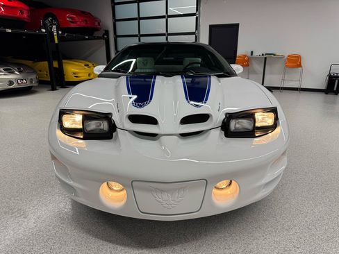 Used 1999 Pontiac Firebird Formula RWD image 26