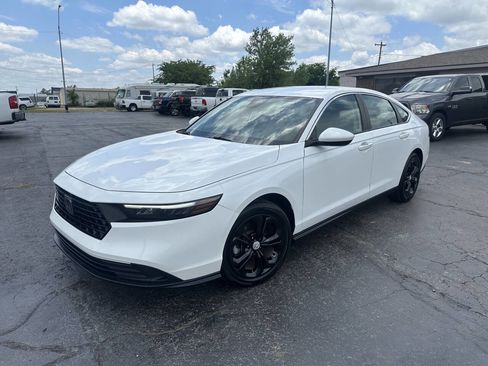 Used 2023 Honda Accord LX image 2