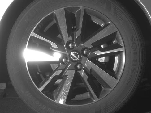 Used 2025 Nissan Versa SV FWD image 13