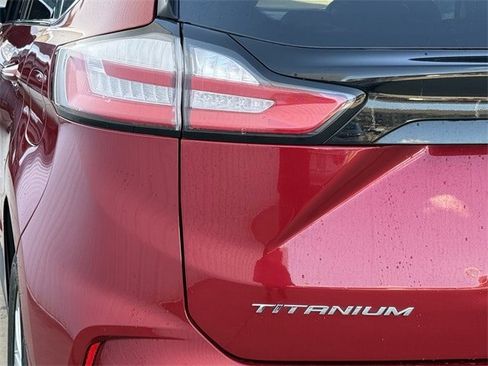 Used 2024 Ford Edge Titanium image 6