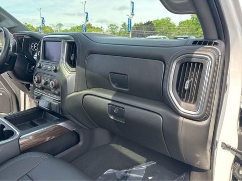 Used 2021 Chevrolet Silverado 1500 LT Trail Boss w/ Convenience Package II AWD/4WD image 27