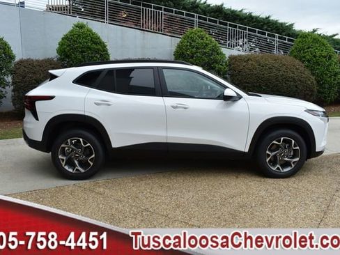 New 2025 Chevrolet Trax LT w/ Driver Confidence Package image 10