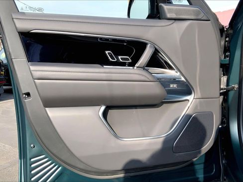 New 2026 Land Rover Range Rover SE image 11