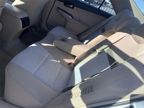 Used 2012 Toyota Camry XLE image 10