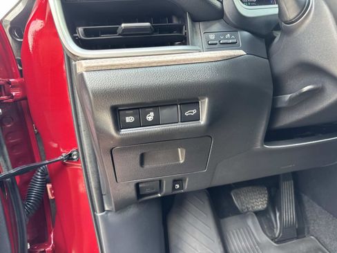 Used 2025 Toyota Grand Highlander FWD image 21