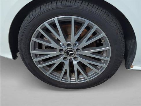 Used 2025 Mercedes-Benz CLA 250 image 24
