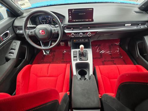 Used 2023 Honda Civic Type R image 11