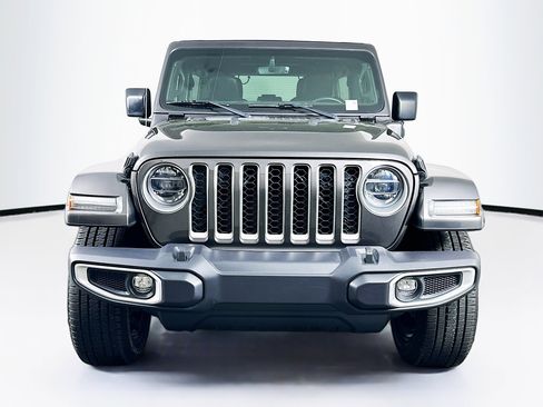 Used 2021 Jeep Wrangler Sahara image 2