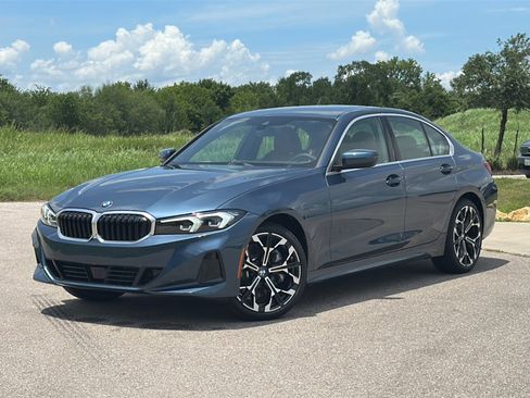 New 2025 BMW 330i Sedan w/ Premium Package image 2
