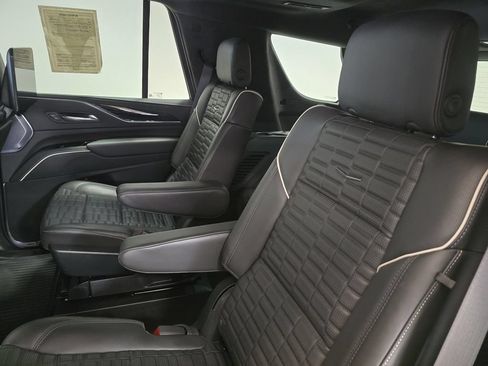 Used 2023 Cadillac Escalade V w/ LPO, ONYX Package AWD/4WD image 19