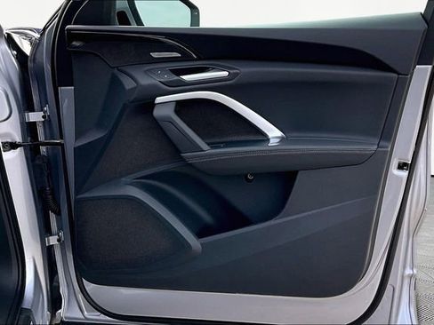 New 2025 Audi Q5 2.0T Premium Plus image 19