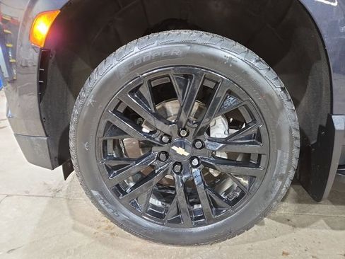 Used 2023 Chevrolet Tahoe RST image 5
