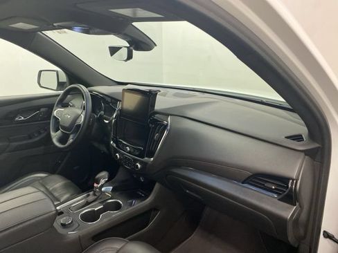 Used 2023 Chevrolet Traverse RS AWD/4WD image 26