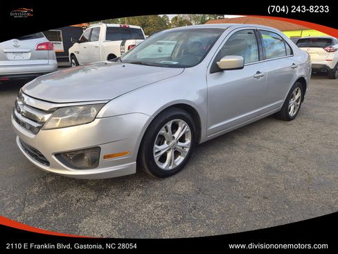 Used 2012 Ford Fusion SE image 1