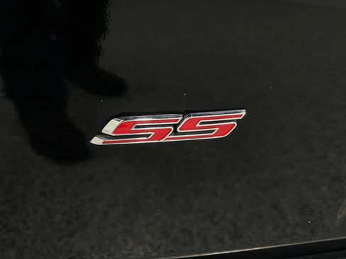 Used 2018 Chevrolet Camaro SS RWD image 37