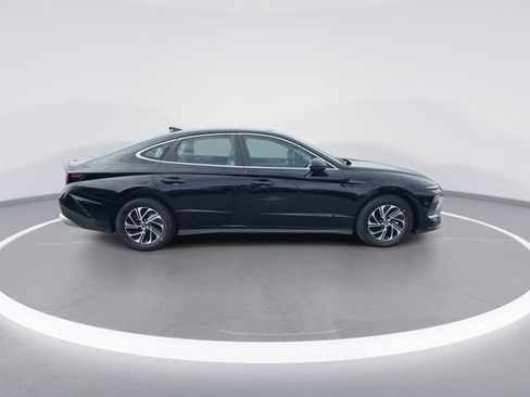 New 2026 Hyundai Sonata Blue FWD image 9