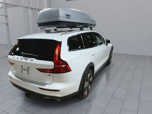 Used 2020 Volvo V60 T5 Cross Country w/ Protection Package Premier AWD/4WD image 8