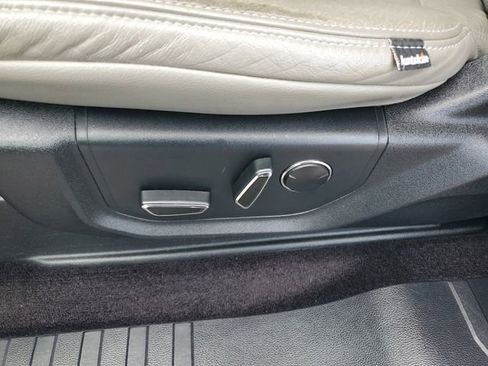 Used 2017 Ford F150 XLT w/ Equipment Group 302A Luxury image 7