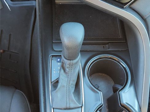 Used 2020 Toyota Camry LE image 20