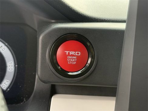 Used 2024 Toyota Tacoma TRD Off-Road image 23
