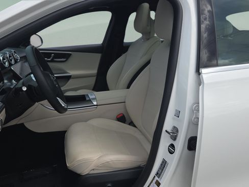 Certified 2023 Mercedes-Benz C 300 4MATIC Sedan image 9