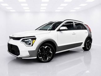 Used 2023 Kia Niro Wave w/ Wave Preserve Package FWD video 1