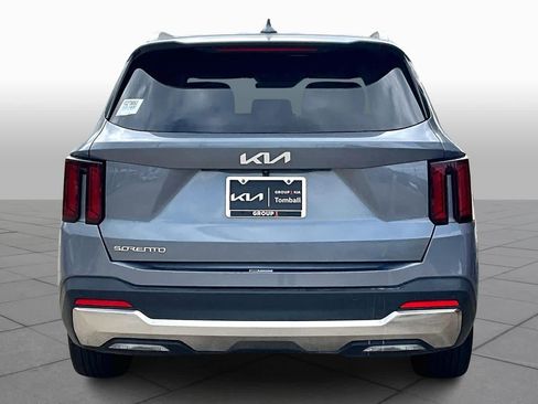 Certified 2024 Kia Sorento S image 5