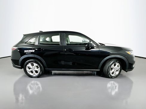 Used 2023 Honda HR-V LX image 8