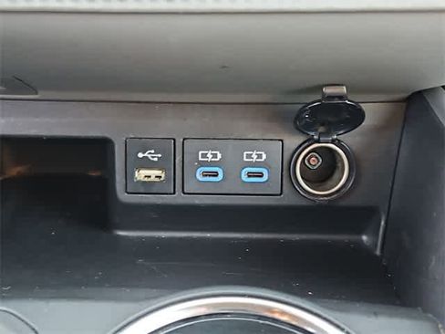 Used 2022 Toyota Highlander XLE image 33