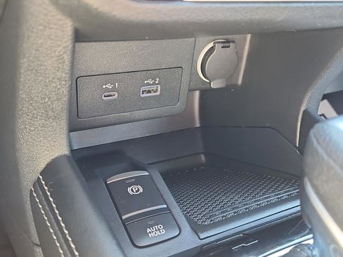 Used 2023 Nissan Kicks SV image 23