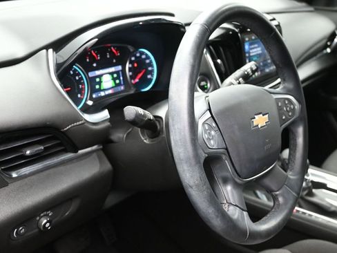 Used 2024 Chevrolet Traverse LT FWD image 12