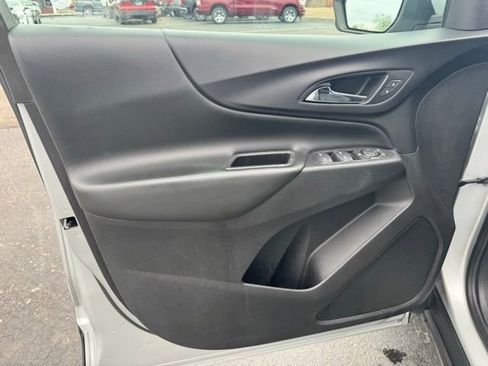 Used 2018 Chevrolet Equinox LT AWD/4WD image 15