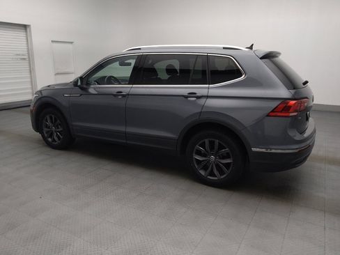 Used 2022 Volkswagen Tiguan SE FWD image 3