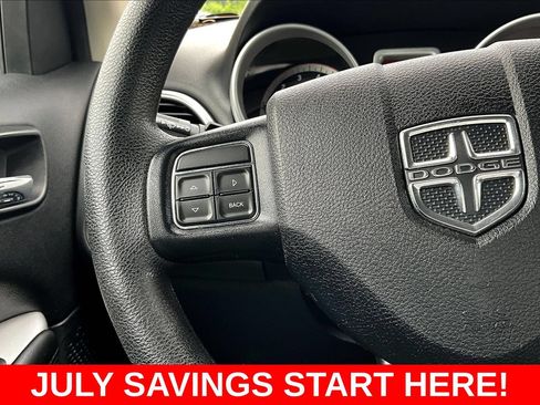 Used 2019 Dodge Journey SE FWD image 13