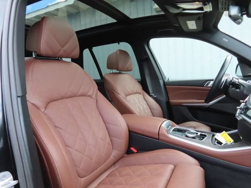 Used 2025 BMW X5 xDrive40i AWD/4WD image 25