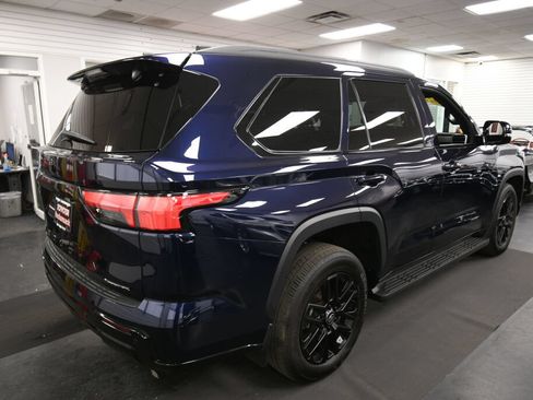 Certified 2025 Toyota Sequoia Limited w/ Tow Technology Package AWD/4WD image 8