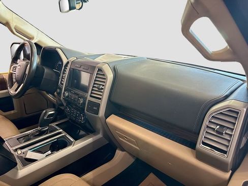 Used 2016 Ford F150 Lariat image 29