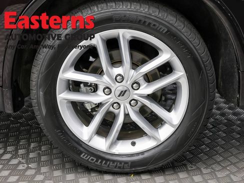 Used 2024 Dodge Durango GT RWD image 8