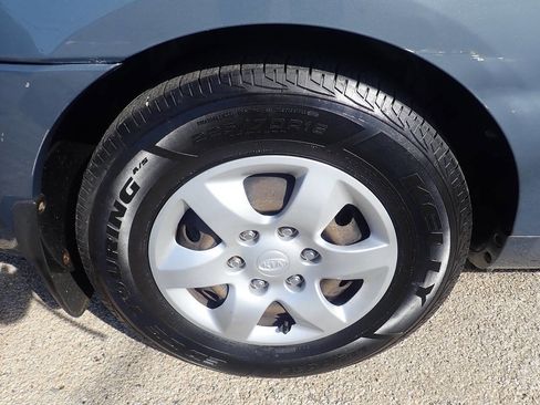 Used 2008 Kia Sedona LX FWD image 34