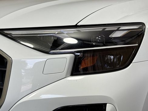 Used 2024 Audi Q8 Premium Plus w/ Premium Plus Package AWD/4WD image 40
