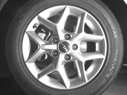 Used 2025 Kia Soul LX w/ LX Technology Package FWD image 19