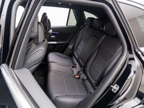 New 2025 Mercedes-Benz GLC 300 4MATIC image 18