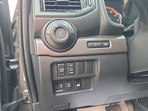 Used 2023 Nissan Titan PRO-4X AWD/4WD image 20