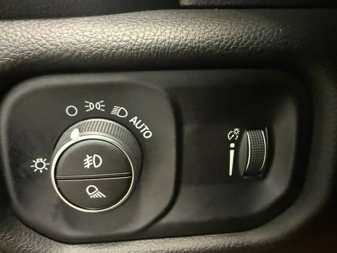 Used 2024 RAM 1500 Big Horn AWD/4WD image 37