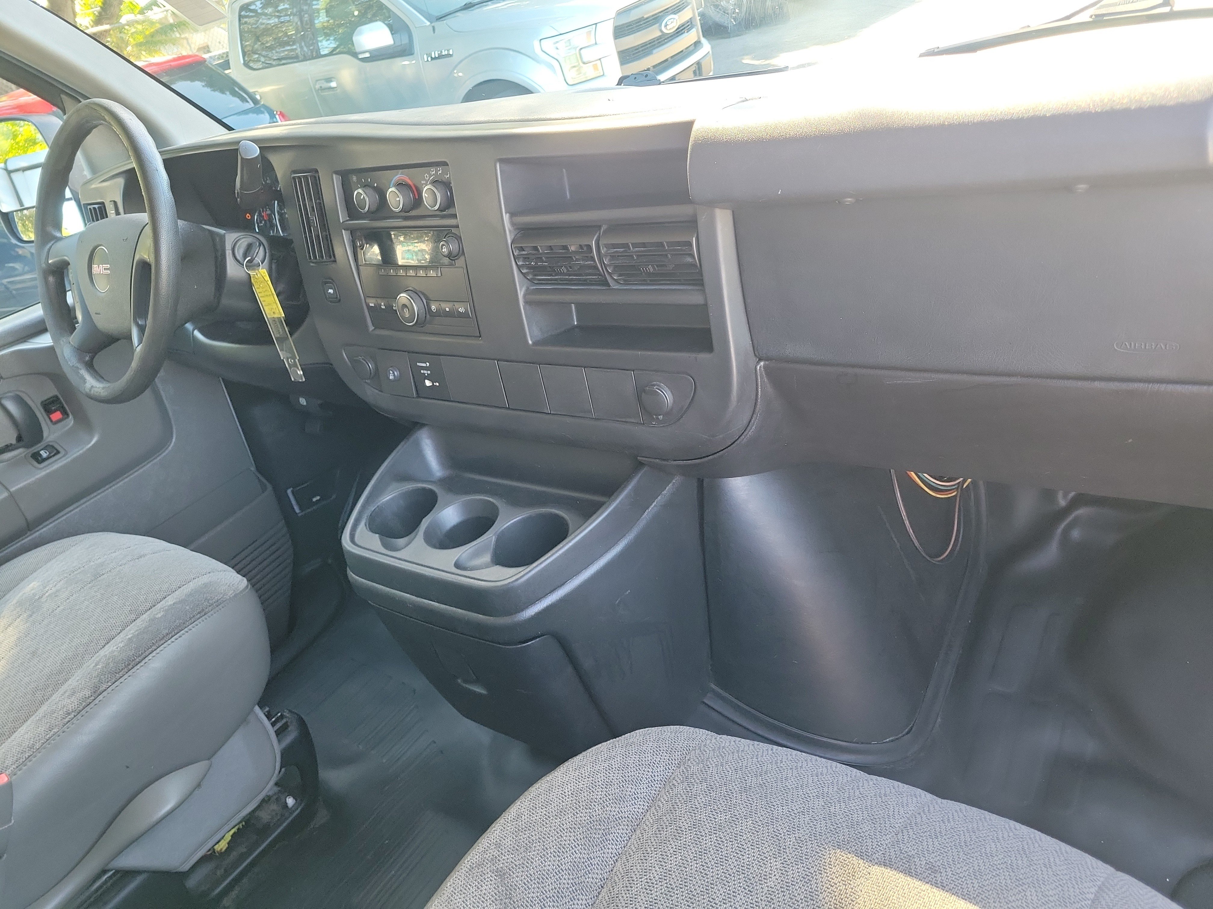 Used 2014 GMC Savana 2500 RWD image 14