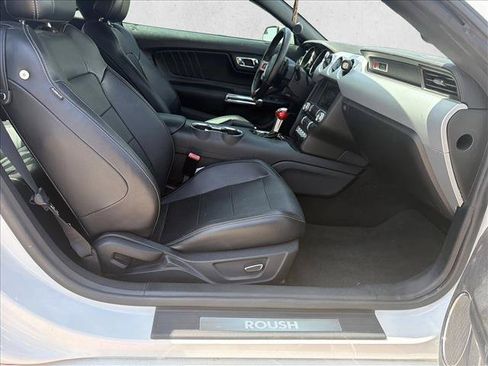 Used 2015 Ford Mustang GT Premium RWD image 19